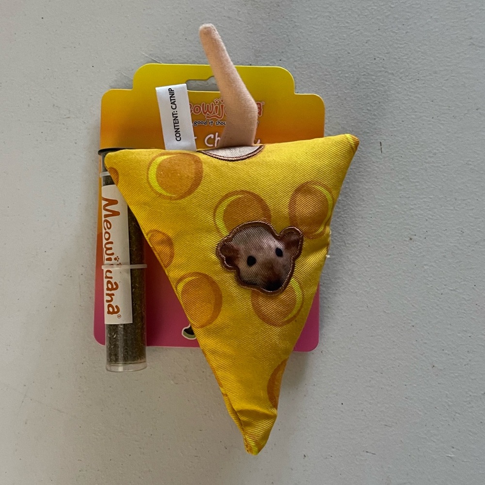 Cheese & Mouse Refillable Catnip Toy